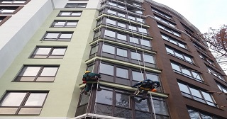 Установка крыши на балкон Полевской цена от 1018 руб. м/2.